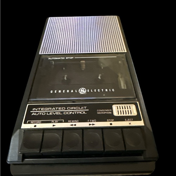 Vintage GE 3-5015A Portable Cassette Recorder – Auto Level Control, Tested - Picture 2 of 5